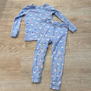 Girls, gap polar bear pajamas size 4